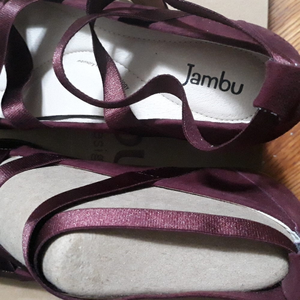 Burgundy Ballet Style  Suede Flats Sz 8.5 - Picture 10 of 16